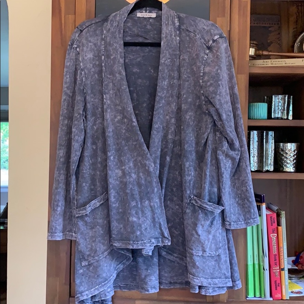 Ultra lightweight cotton kimono.